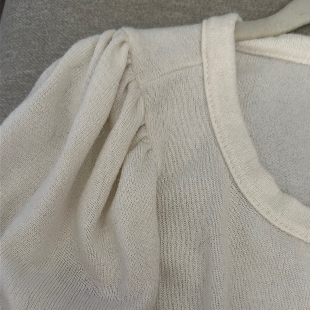 Como Vintage Cream Blouse with Puff Sleeves - Picture 3 of 3